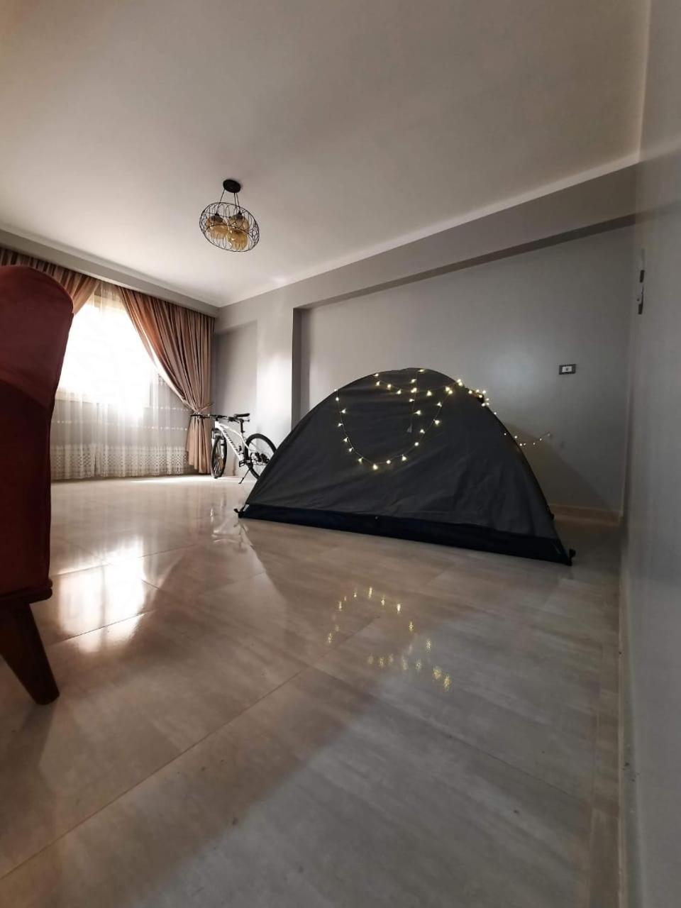 غرفة بمنزل هادئ مناسب للعائلة Homestay